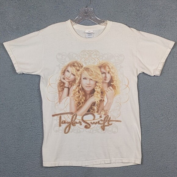 Taylor Swift Tops - Taylor Swift Fearless Concert Tour Cream Light Yellow Womens Small 2009 Rare